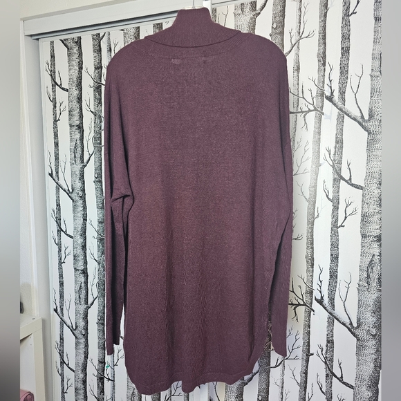 Treasure&Bond Burgandy Long Sleeve Curved Hem Tunic High Low Sweater New - Picture 3 of 7